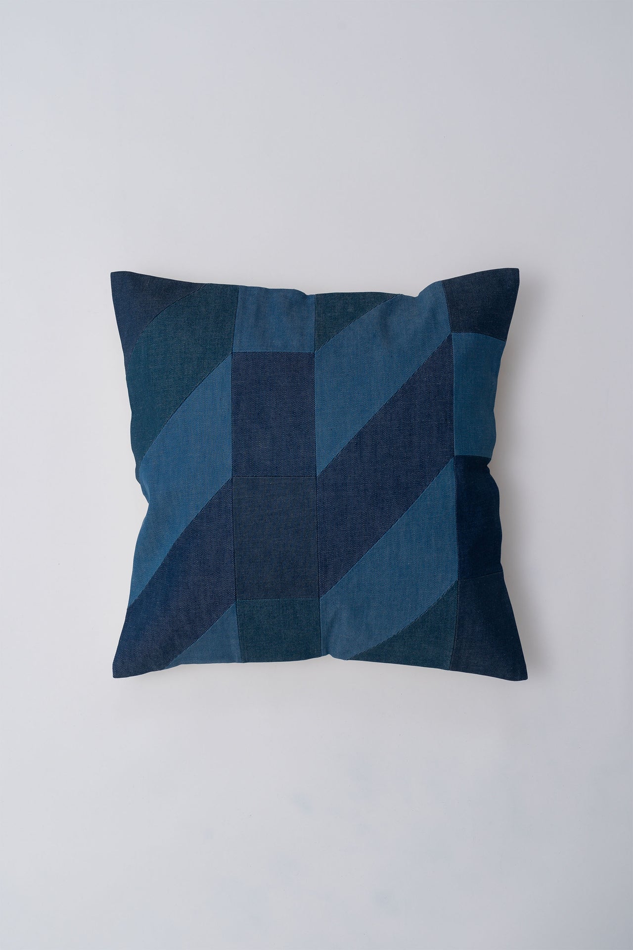 PATCHWORK CUSHION 002