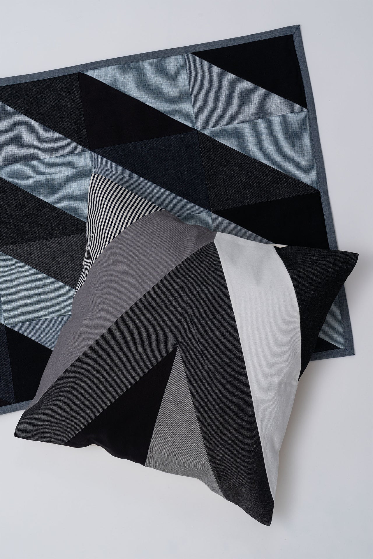 PATCHWORK RUG 001